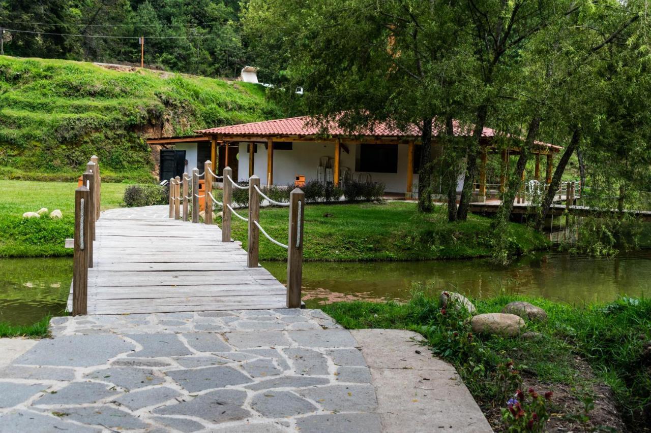 Casa Montana Hotel Chichicastenango Exteriör bild